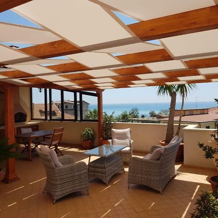 B&B E Casa Vacanza Al Castello Roccella Ionica Eksteriør billede
