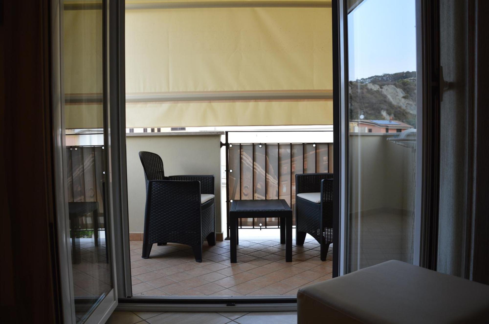 B&B E Casa Vacanza Al Castello Roccella Ionica Eksteriør billede