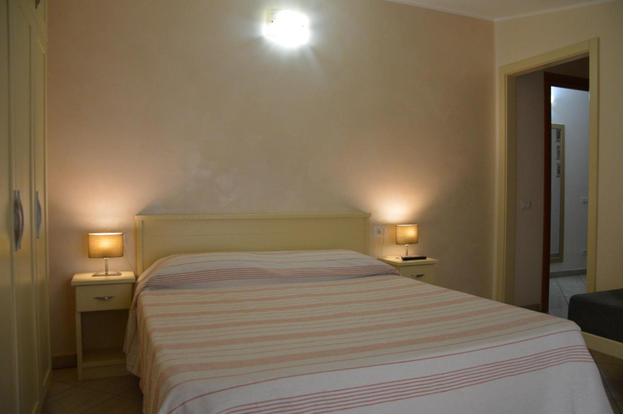 B&B E Casa Vacanza Al Castello Roccella Ionica Eksteriør billede