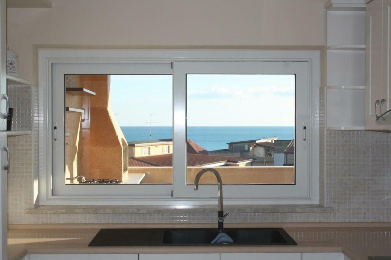 B&B E Casa Vacanza Al Castello Roccella Ionica Eksteriør billede
