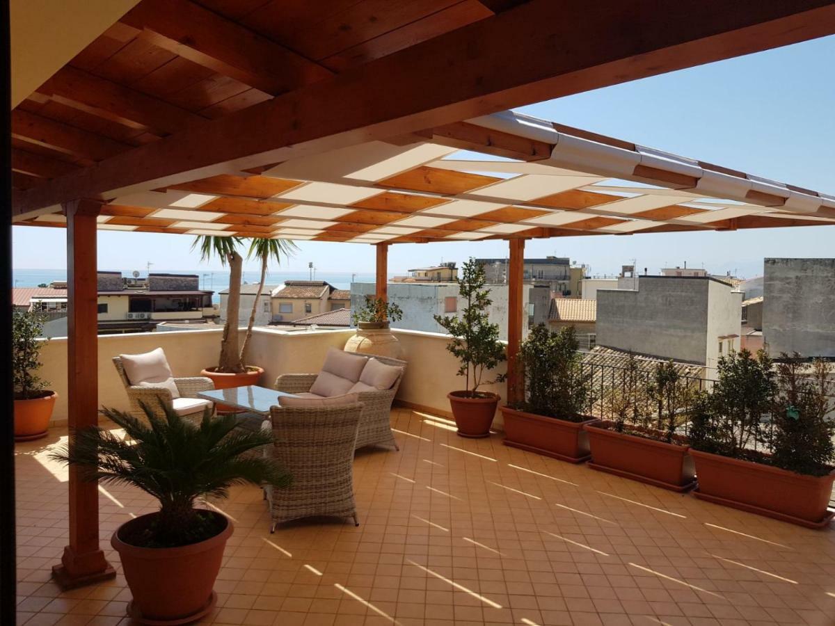B&B E Casa Vacanza Al Castello Roccella Ionica Eksteriør billede